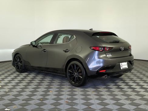 Used 2019 MAZDA MAZDA3 Hatchback w/ Premium Package image 5