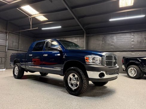 Used 2008 Dodge Ram 2500 Truck Laramie AWD/4WD image 3