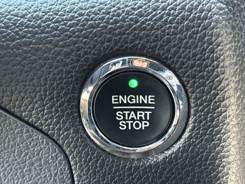 Used 2015 Lincoln Navigator 4WD image 16