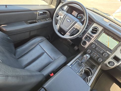 Used 2017 Ford Expedition Limited w/ Equipment Group 301A RWD image 20