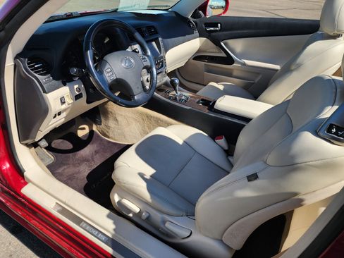 Used 2010 Lexus IS 350C image 16