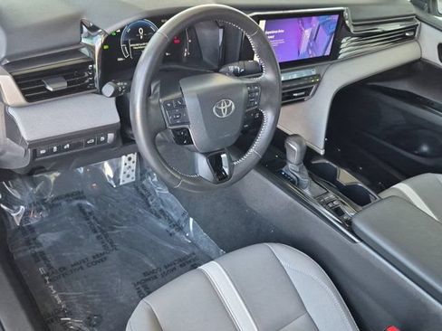 Certified 2025 Toyota Camry SE FWD image 17