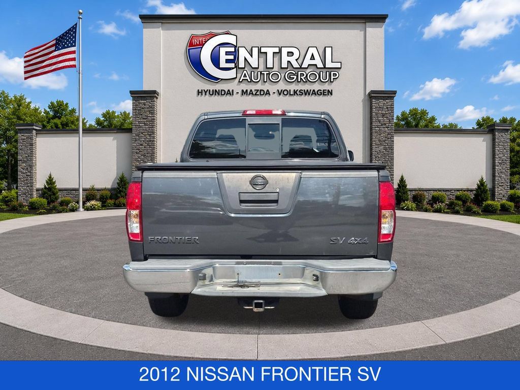 Used 2012 Nissan Frontier SV w/ SV Premium Utility Pkg AWD/4WD image 7