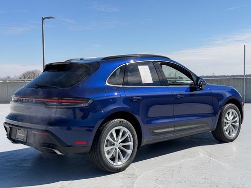 Used 2026 Porsche Macan AWD/4WD image 7