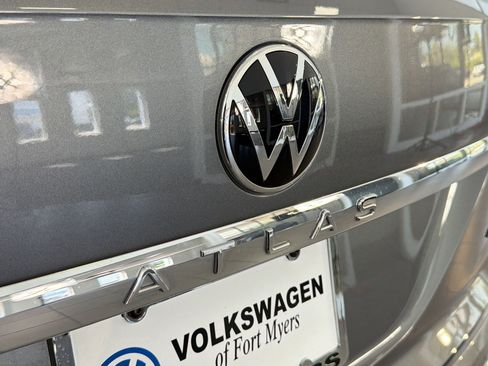 Used 2023 Volkswagen Atlas Cross Sport SE w/ Panoramic Sunroof Package AWD/4WD image 33