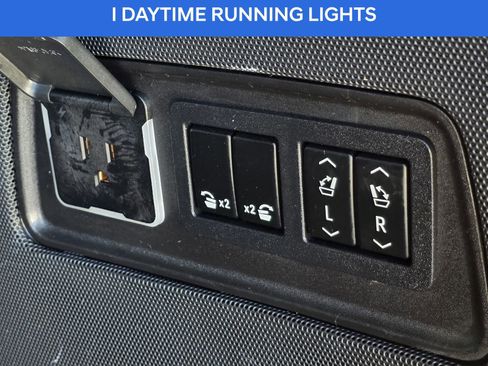 Used 2022 Cadillac Escalade Sport w/ LPO, ONYX Package image 22