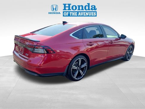 Used 2023 Honda Accord Sport image 4