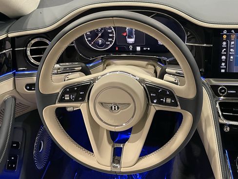 Used 2020 Bentley Flying Spur W12 image 19