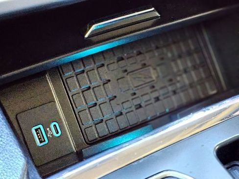 Used 2023 Ford Expedition Max XLT image 25