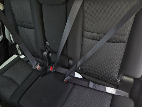 Used 2020 Nissan Rogue S FWD image 12