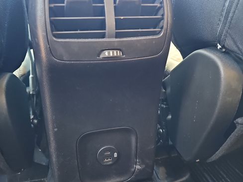 Used 2022 Ford Escape SE w/ SE Sport Appearance Package image 14