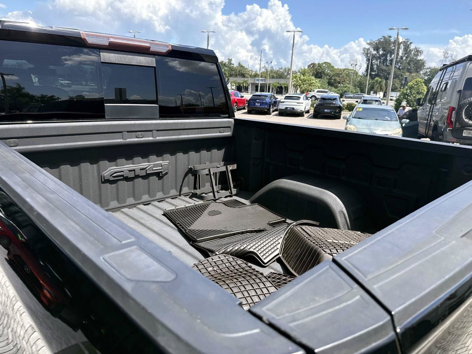 Used 2019 GMC Sierra 1500 AT4 w/ AT4 Premium Package AWD/4WD image 9