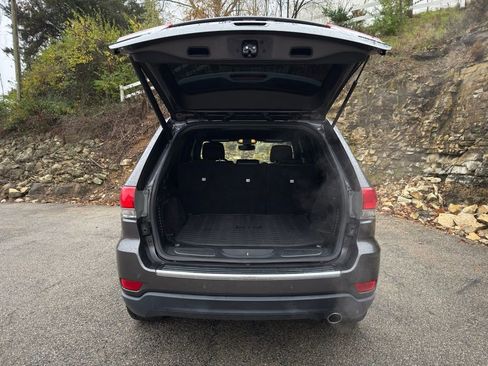 Used 2019 Jeep Grand Cherokee Limited image 9