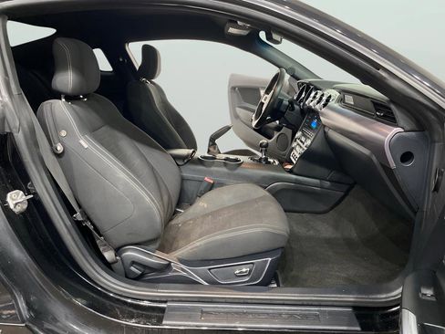 Used 2015 Ford Mustang GT image 11