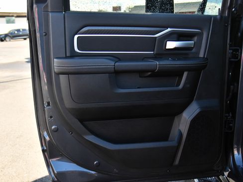 Used 2025 RAM 2500 Big Horn image 38