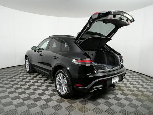 Used 2026 Porsche Macan AWD/4WD image 34