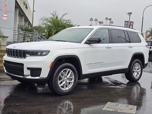 New 2025 Jeep Grand Cherokee L Laredo image 3