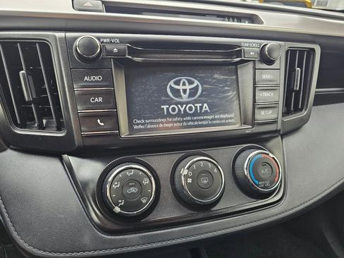 Used 2018 Toyota RAV4 LE w/ All Weather Liner Package AWD/4WD image 57