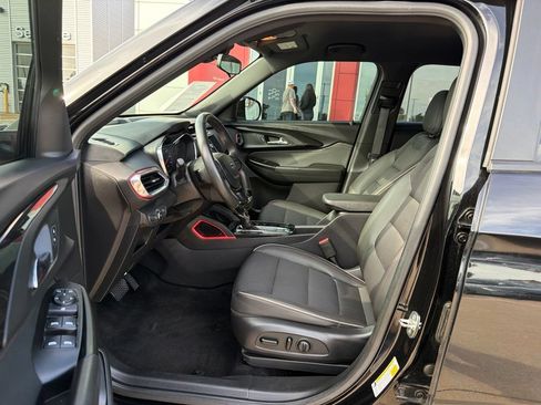 Used 2022 Chevrolet TrailBlazer RS FWD image 14