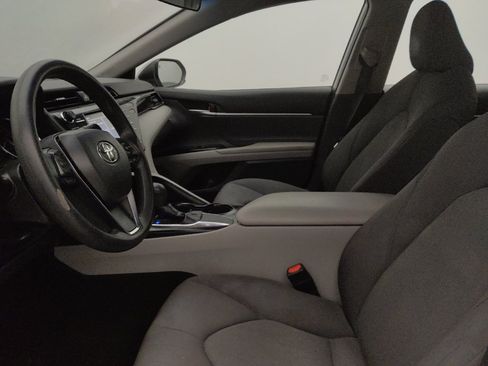 Used 2019 Toyota Camry LE FWD image 17