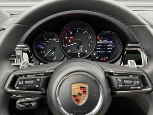 New 2026 Porsche Macan image 20