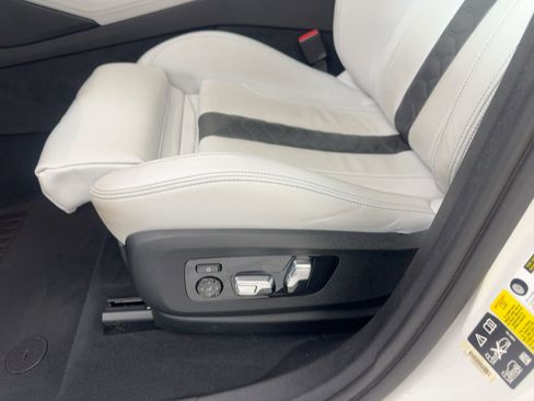 Used 2023 BMW X6 M image 15