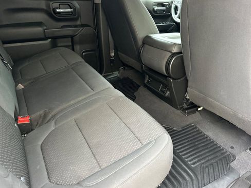 Used 2020 Chevrolet Silverado 1500 Custom w/ Custom Value Package image 18