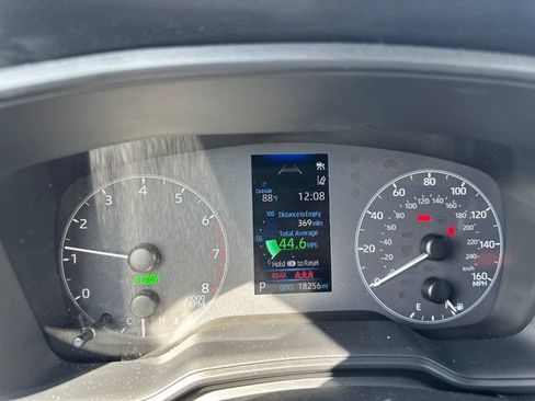 Certified 2023 Toyota Corolla Cross AWD Hybrid image 9