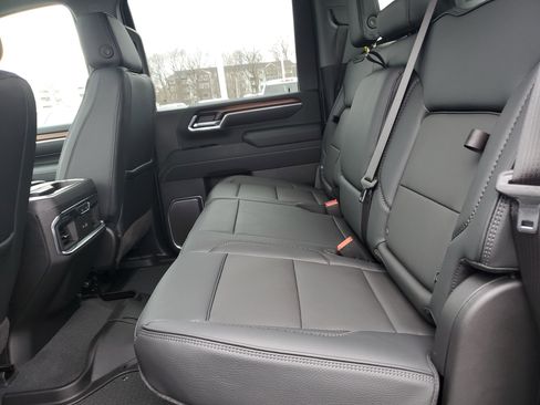 New 2026 GMC Sierra 3500 Denali w/ Denali Reserve Package AWD/4WD image 30