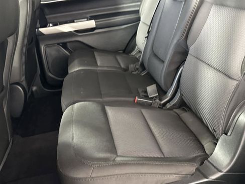 Used 2022 Ford Explorer XLT image 13