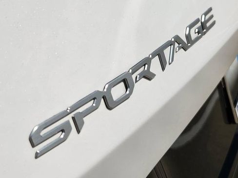 Used 2024 Kia Sportage SX FWD image 11