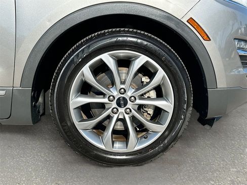 Used 2017 Lincoln MKC Select w/ Select Plus Package image 29