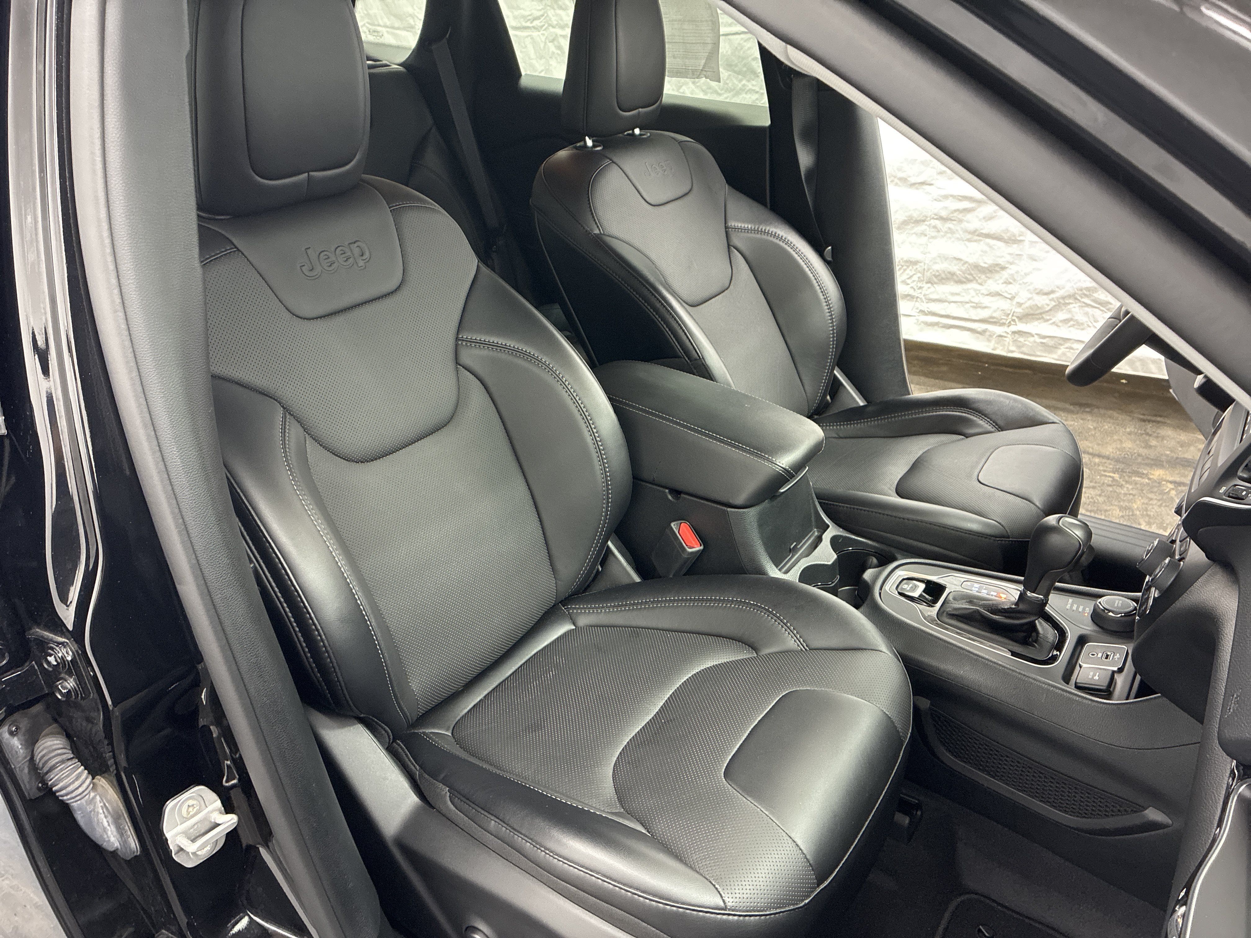 Certified 2023 Jeep Cherokee Altitude Lux AWD/4WD image 17