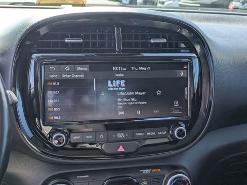 Used 2021 Kia Soul Turbo FWD image 23