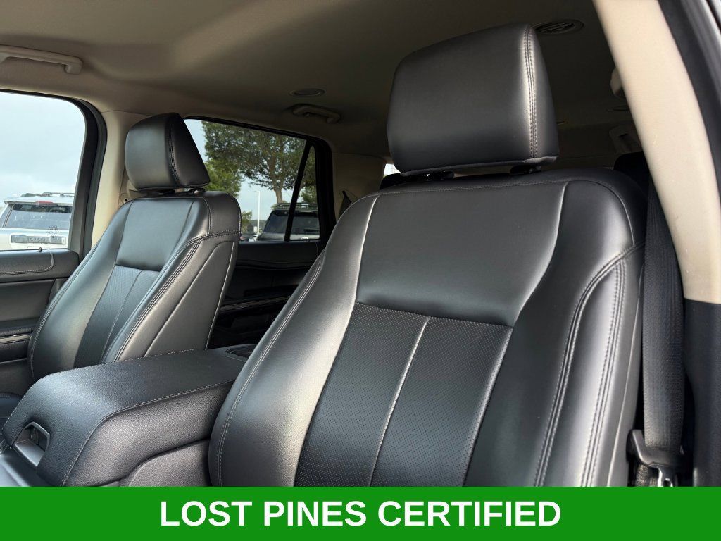 Used 2024 Ford Expedition XLT AWD/4WD image 11