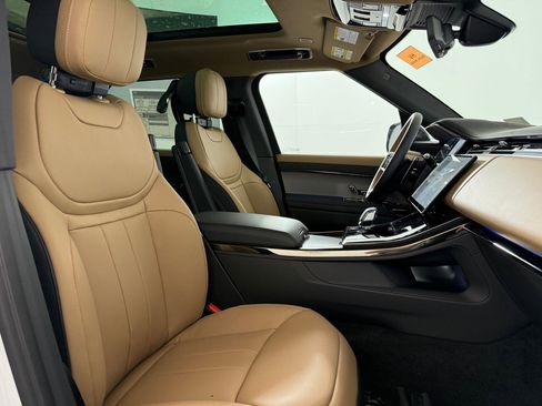 New 2026 Land Rover Range Rover Sport Dynamic SE AWD/4WD image 24
