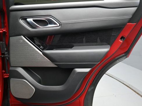 Used 2019 Land Rover Range Rover Velar R-Dynamic HSE image 22