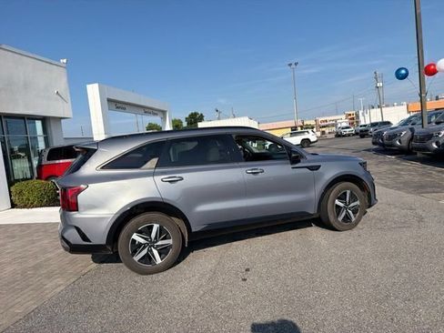 Used 2021 Kia Sorento S w/ Panoramic Sunroof Package FWD image 5