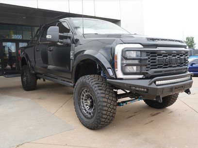 New 2026 Ford F250 Lariat w/ Black Appearance Package