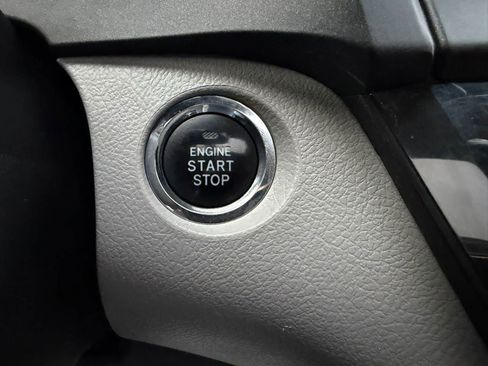 Used 2018 Toyota Sienna XLE w/ XLE Navigation Package AWD/4WD image 37