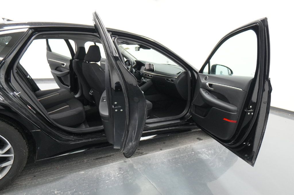 Used 2023 Hyundai Sonata SEL w/ Convenience Package FWD image 28