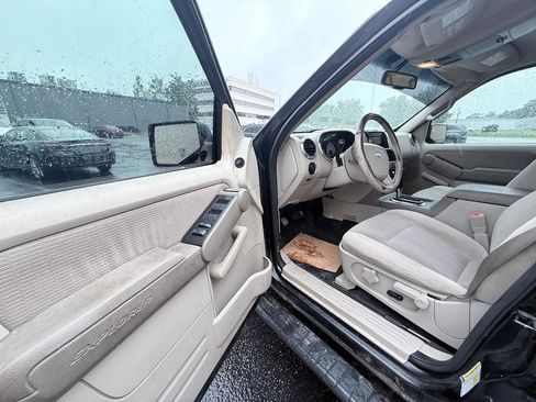 Used 2007 Ford Explorer Sport Trac XLT RWD image 10