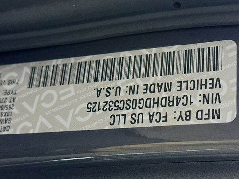 Used 2025 Dodge Durango GT image 40