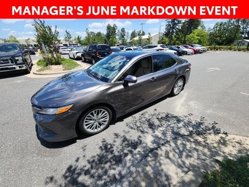 Used 2018 Toyota Camry XLE w/ Driver Assist Package FWD image 7
