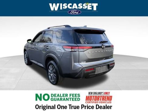 Used 2024 Nissan Pathfinder SV image 26