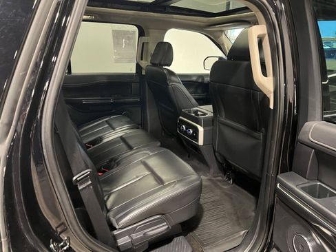Used 2023 Ford Expedition XLT AWD/4WD image 35