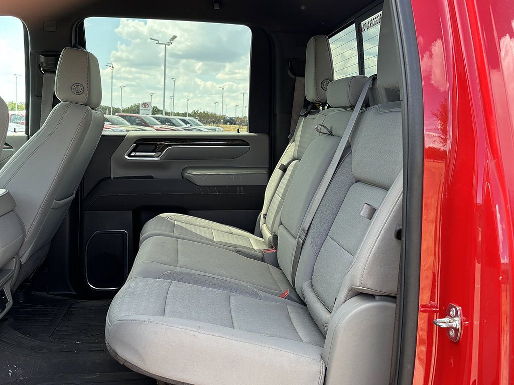 Used 2024 GMC Sierra 2500 SLE w/ SLE Value Package; AWD/4WD image 7
