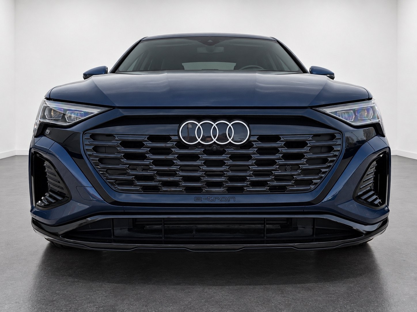 Used 2024 Audi Q8 e-tron Premium Plus w/ Premium Plus Package AWD/4WD image 7
