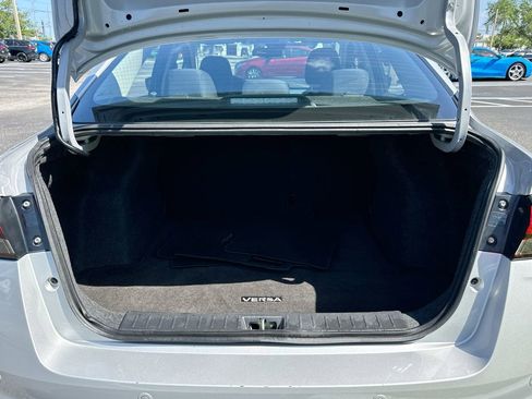 Used 2025 Nissan Versa SV FWD image 23