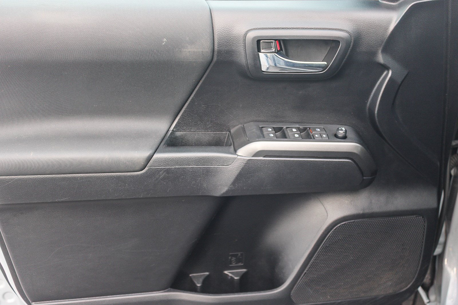 Used 2020 Toyota Tacoma TRD Sport w/ Technology Package RWD image 21